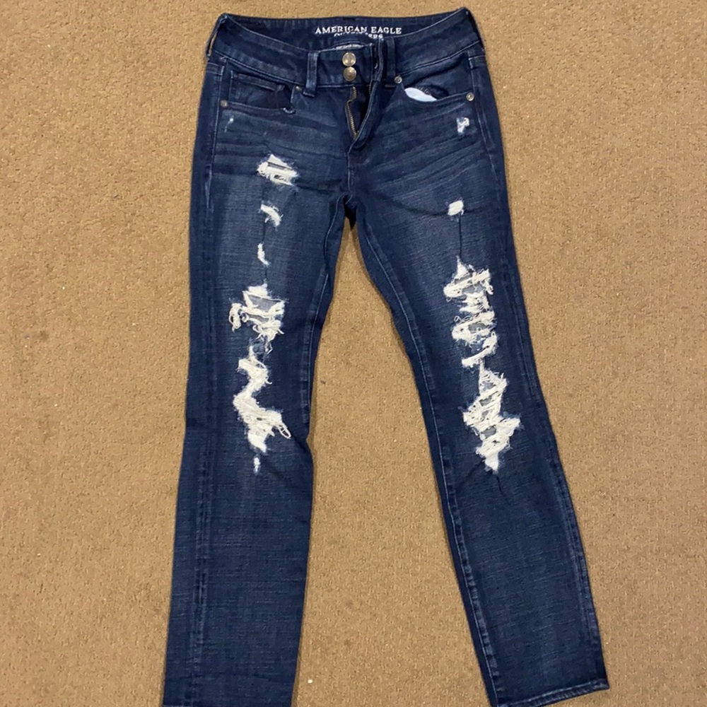 size 4 american eagle jeans ripped